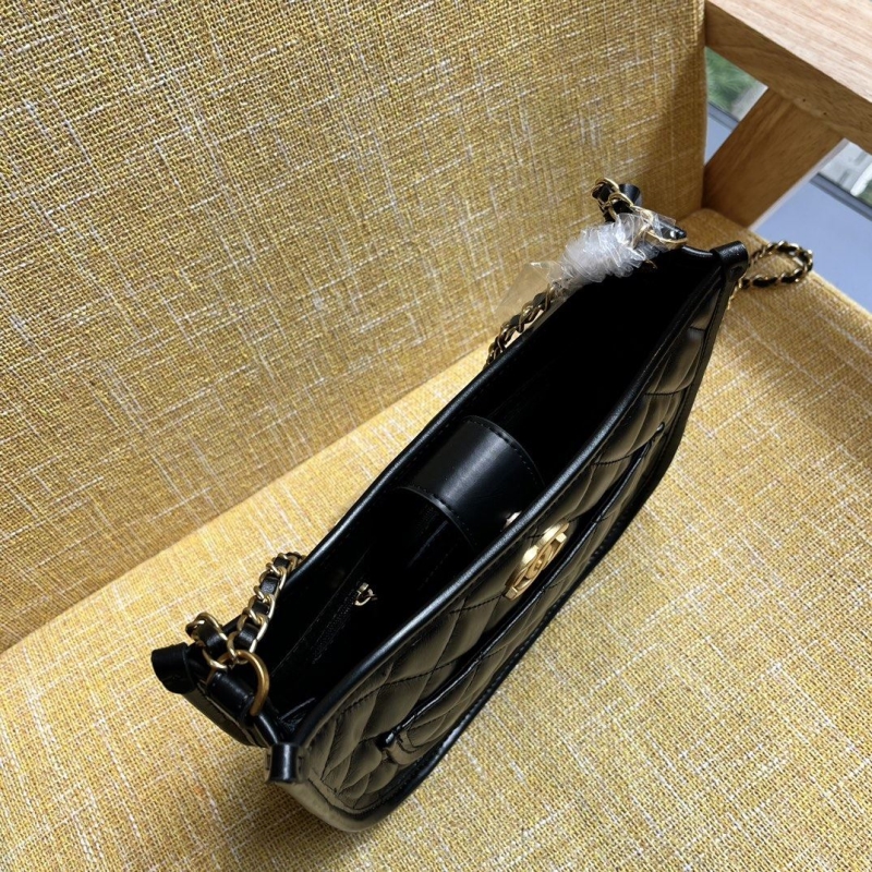 Ch**el hobo bags